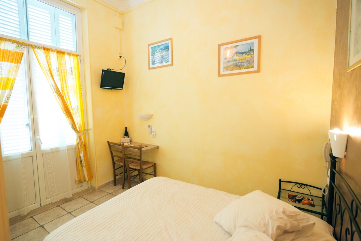 D Double Room Sup | Tallelokero huoneessa, äänieristys, vauvansängyt, ilmainen Wi-Fi