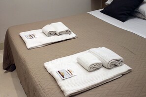 Caja de seguridad en la habitación, wifi gratis y ropa de cama 