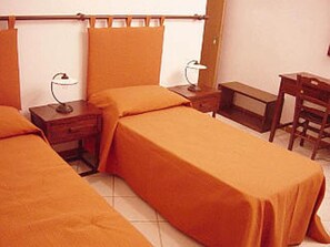 Double Room Single Use | Minibar, desk, free WiFi, bed sheets
