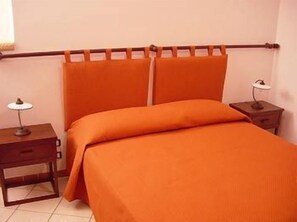 Minibar, desk, free WiFi, bed sheets