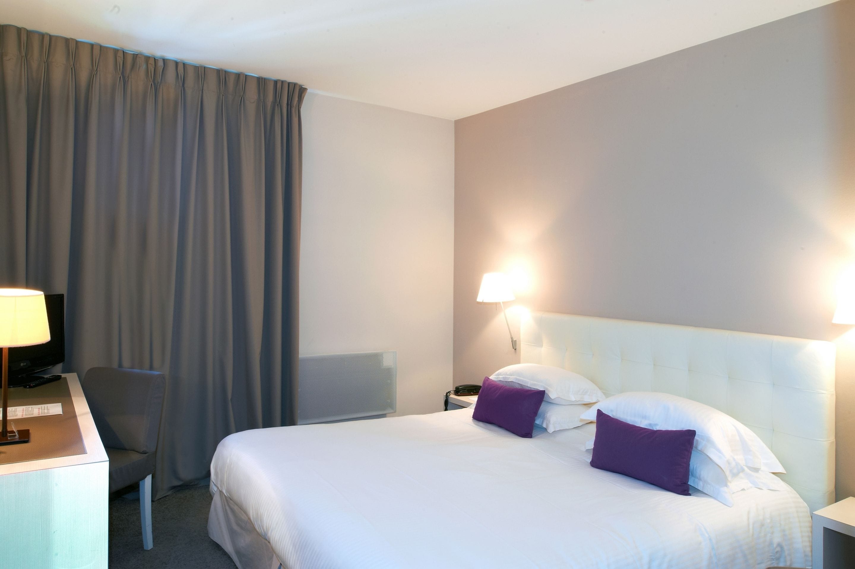 comfort double room | premium bedding, in-room safe, desk, soundproofing