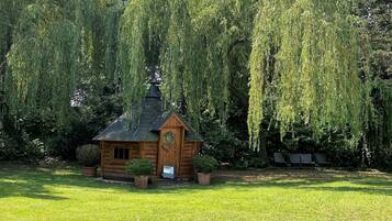 Children's play area - outdoor