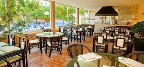 Daily buffet breakfast (EUR 10.50 per person) - Apartamentos da Balaia (Albufeira)