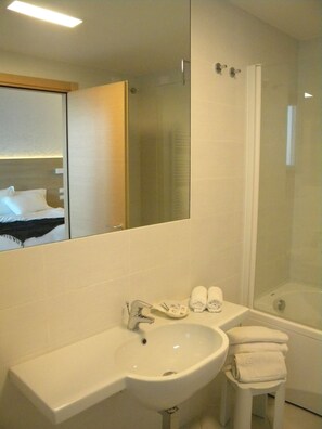 Bathroom sink - Hotel Sole (Montesilvano)