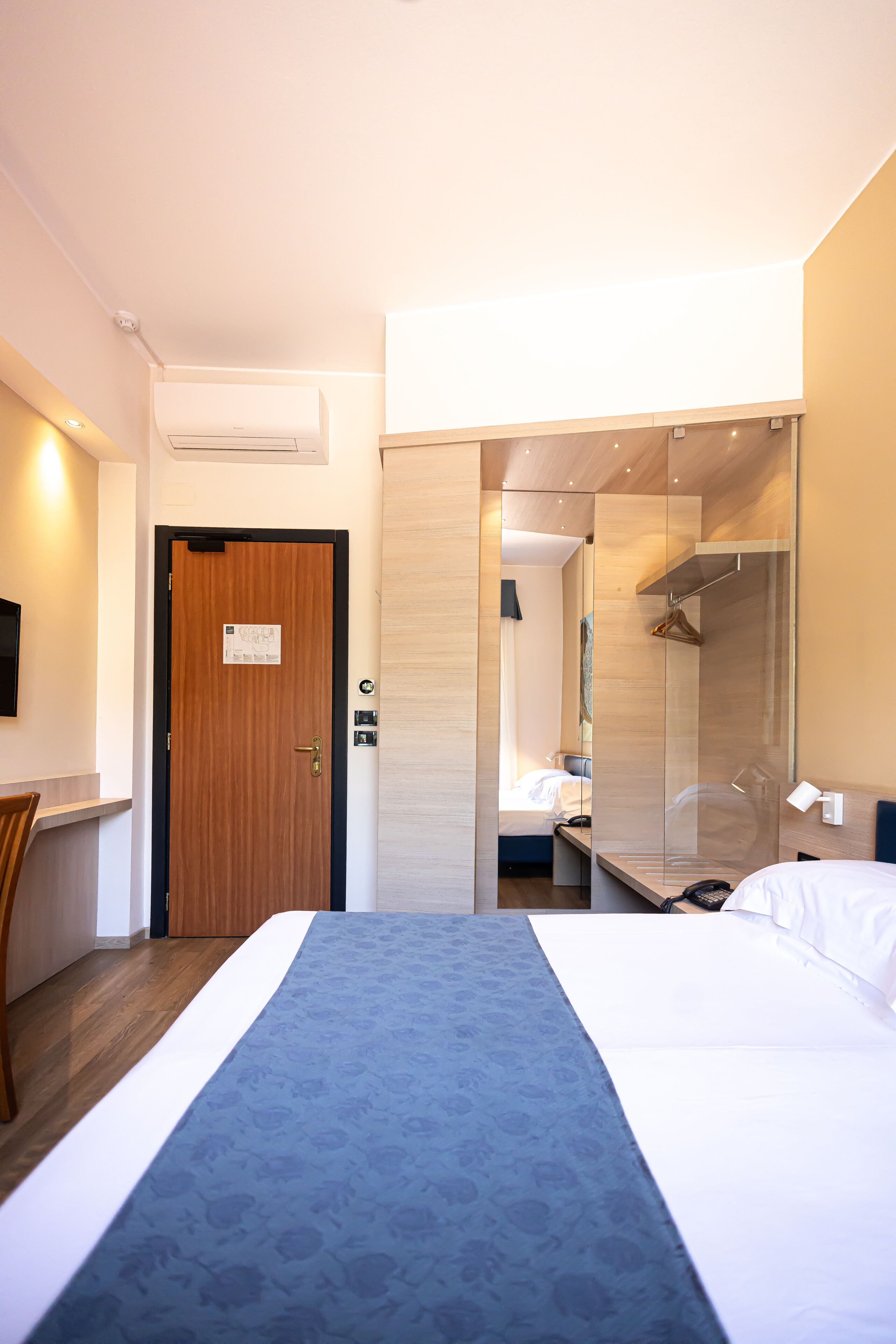 standard double or twin room, balcony | desk, soundproofing, free wifi, bed sheets