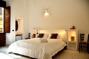 Frette Italian sheets, down duvets, Select Comfort beds, in-room safe - Azzurretta (Lecce)