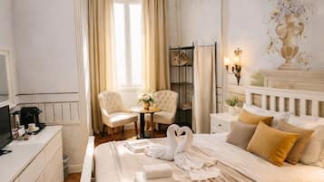 Double or Twin Room DANTE | Biancheria in cotone egiziano, materassi a doppio strato