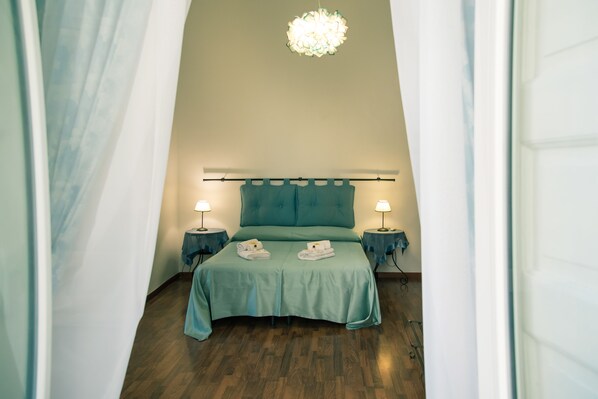 Ropa de cama de alta calidad, cunas gratuitas y wifi gratis