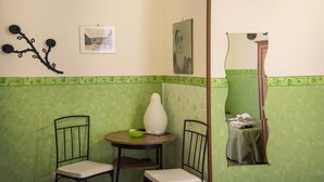 Triple Room | Premium bedding, cribs (free), WiFi (free) - Napolibed (Naples)