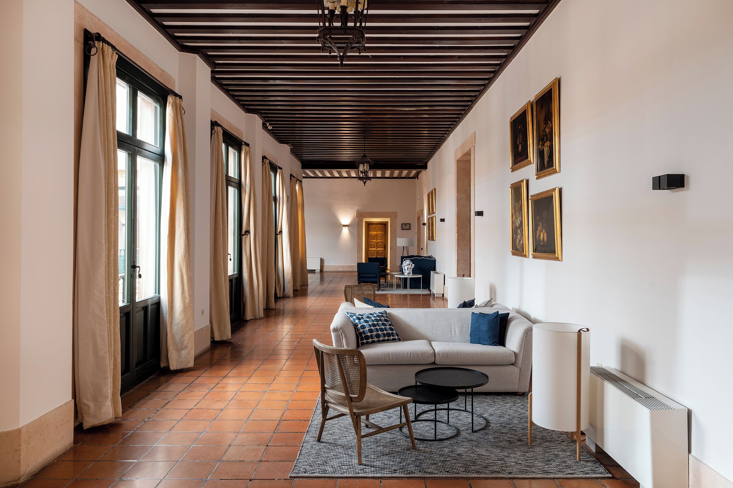 ロビー応接スペース