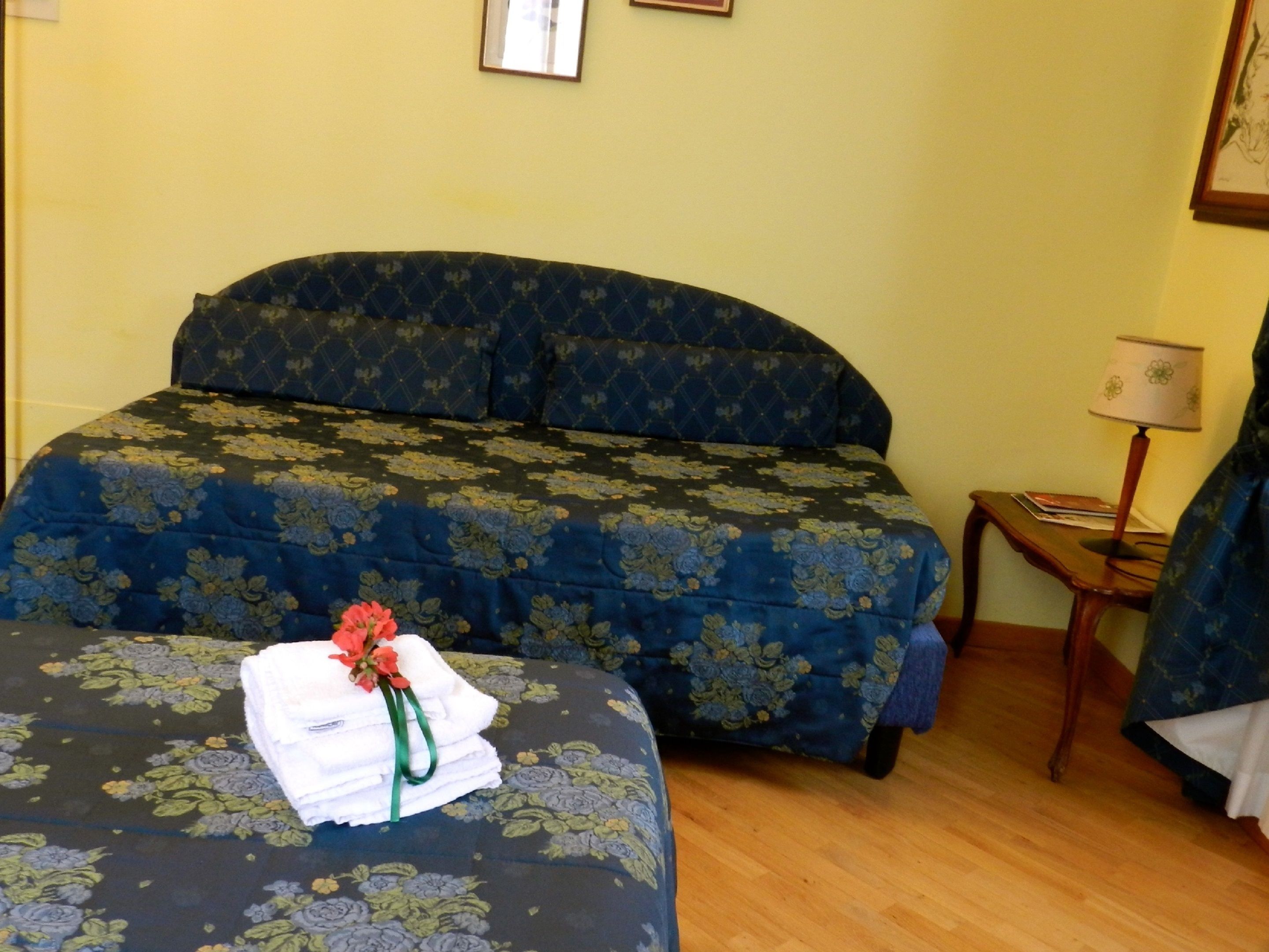 triple room, private bathroom | premium bedding, minibar, individually furnished, desk