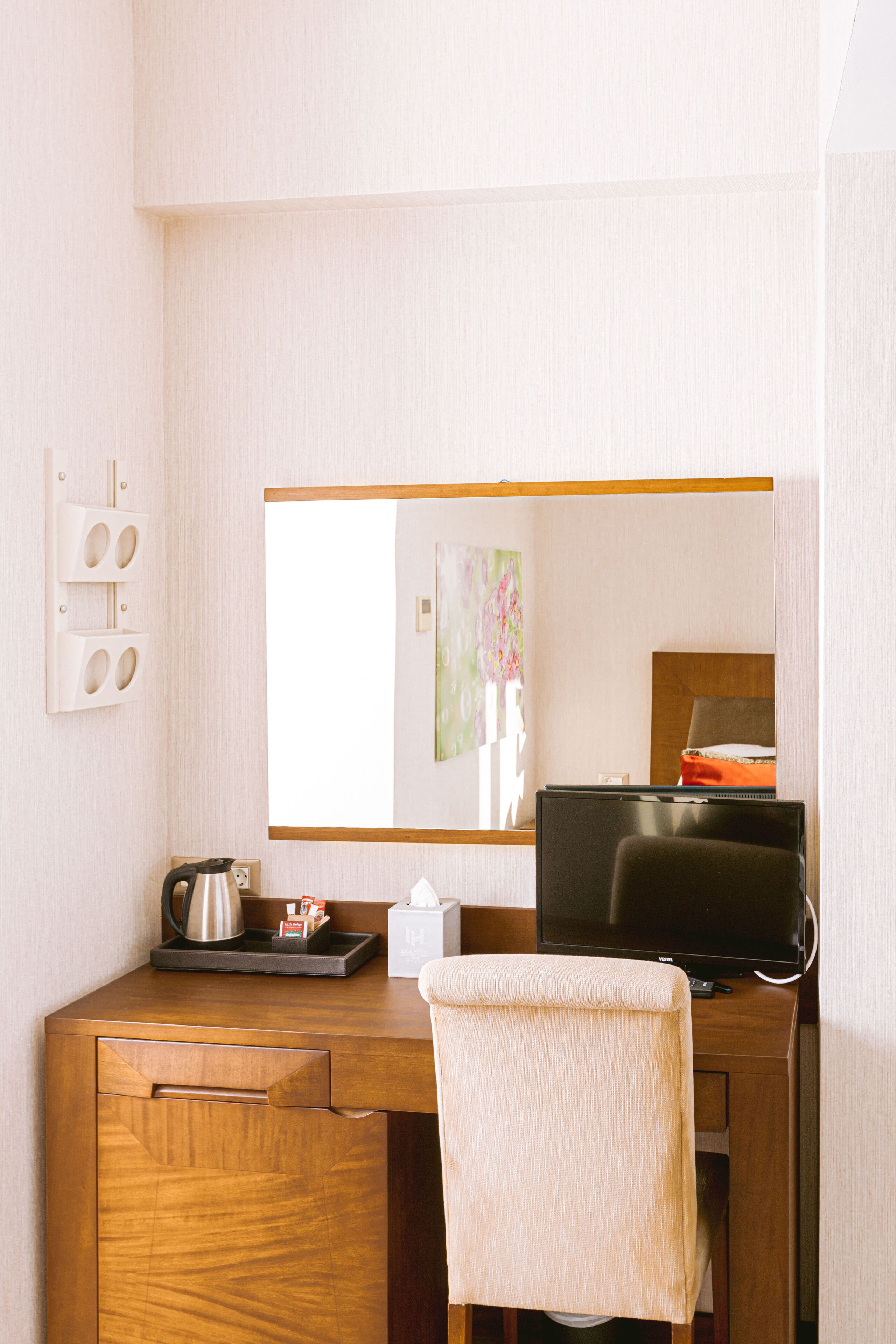 executive single room | premium bedding, down duvets, minibar, in-room safe