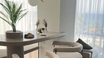 Executive Suite | Living area | LCD TV