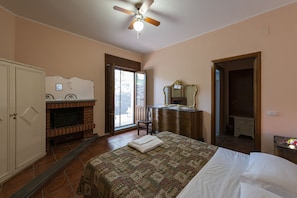 Room (Arancio)