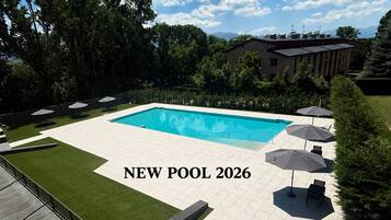 Piscine extérieure (ouverte en saison)