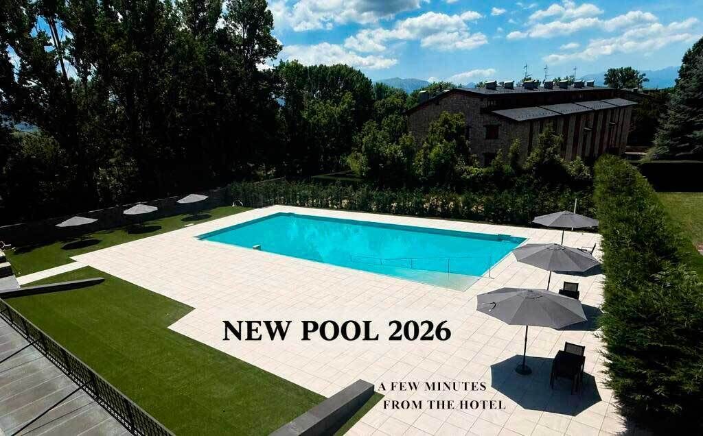 Piscine extérieure (ouverte en saison)