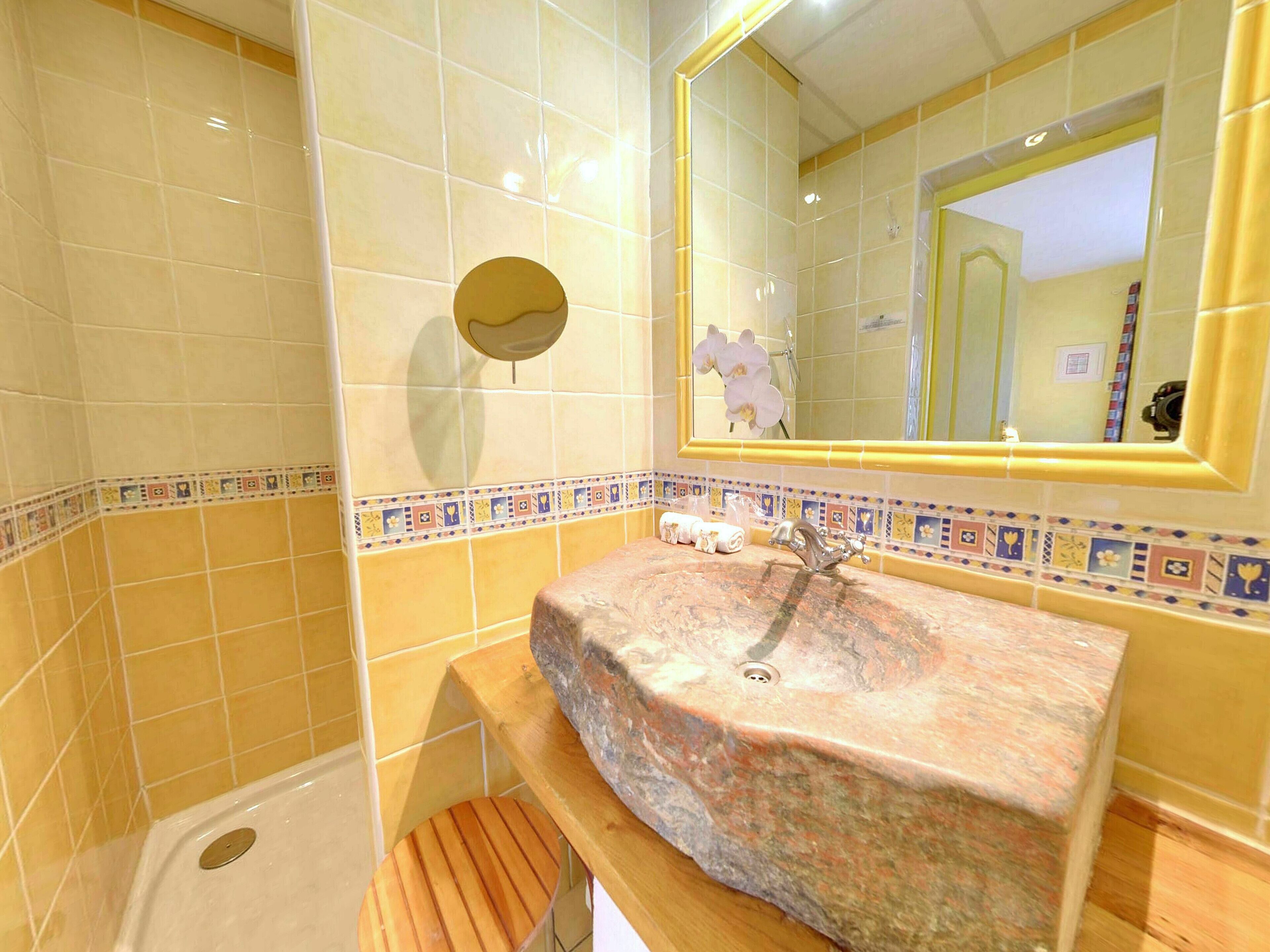 double room, terrace | bathroom | free toiletries, hair dryer, towels