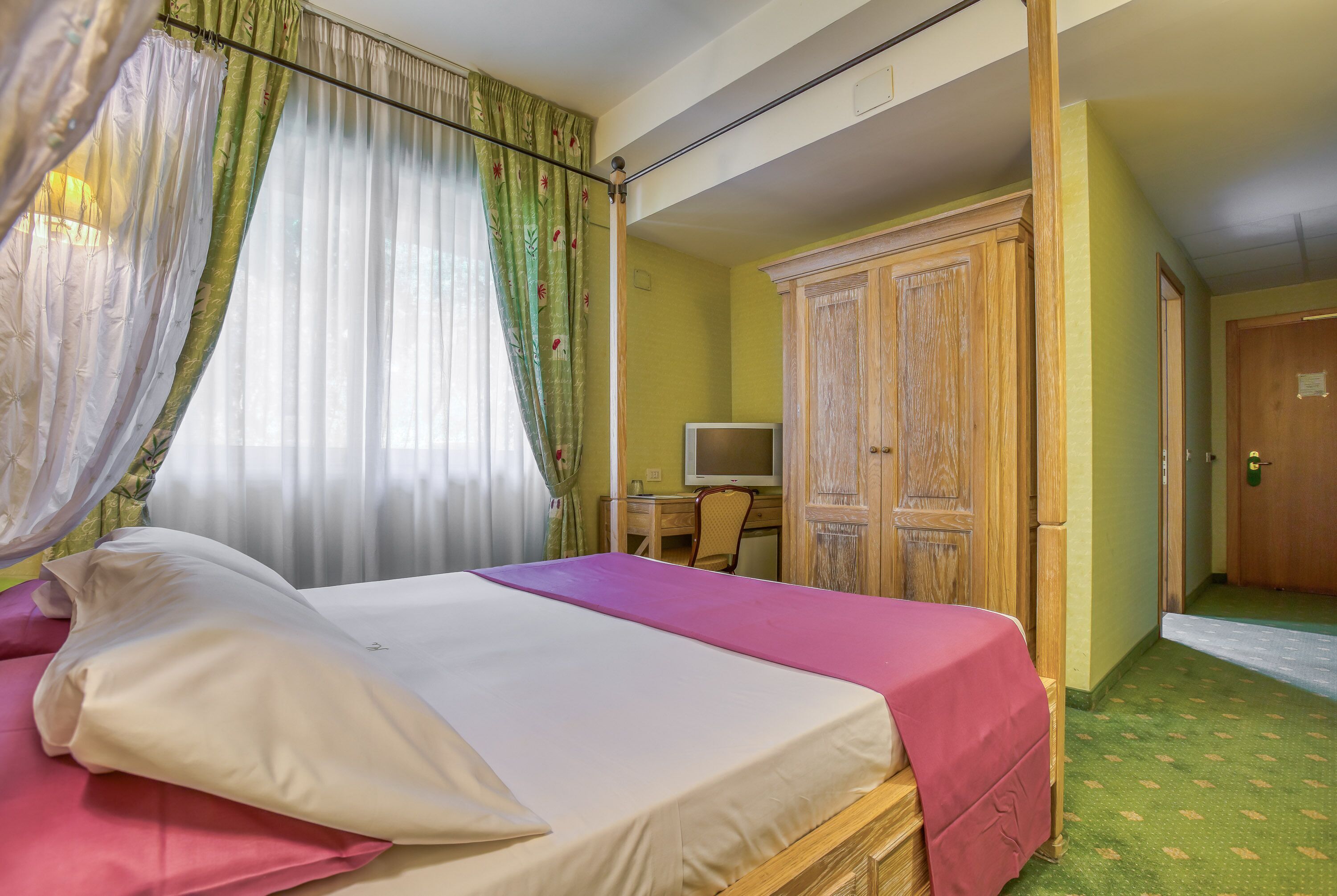 1 chambre, minibar, coffre-fort, décor unique