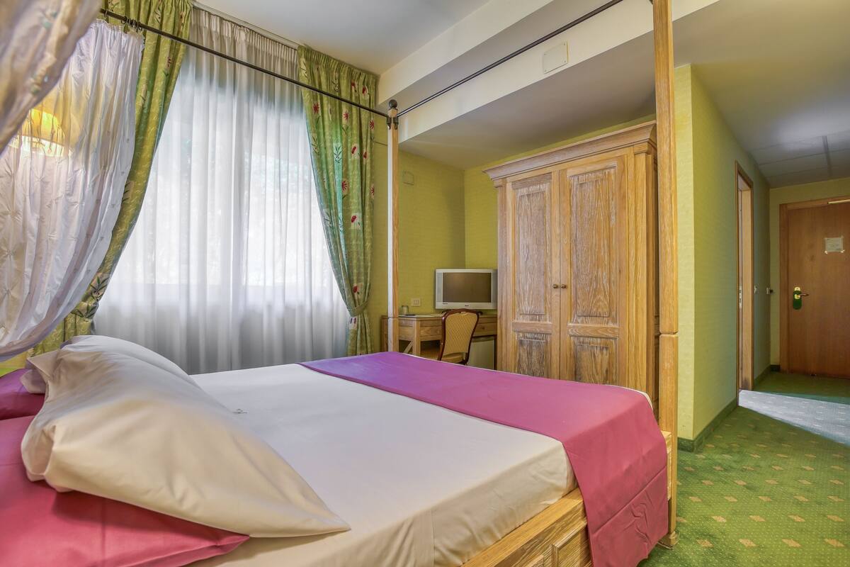 1 chambre, minibar, coffre-fort, décor unique