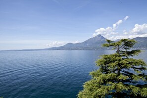 View from property - Hotel Pai (Torri del Benaco)