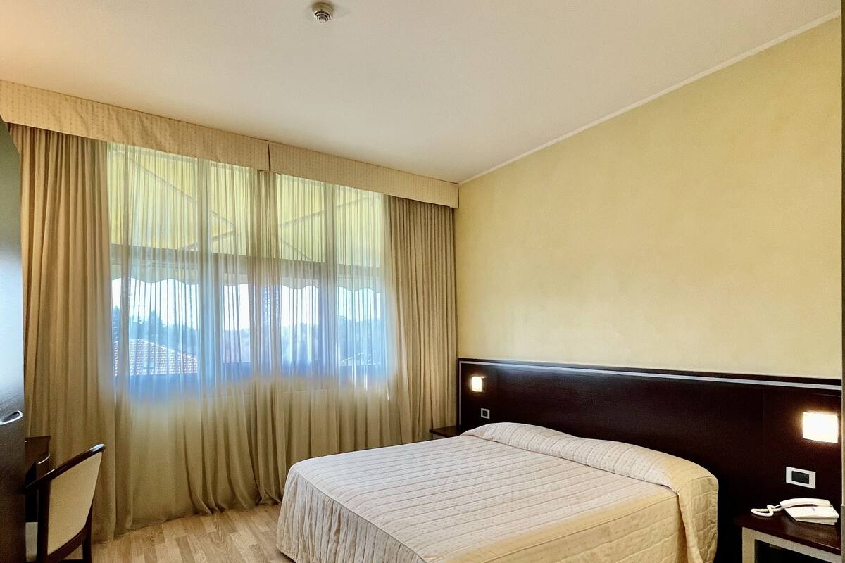 Pillow-top beds, minibar, in-room safe, desk