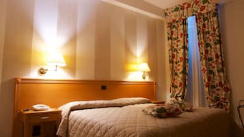 1 chambre, minibar, coffres-forts dans les chambres, bureau