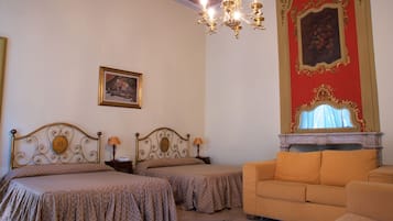 Suite Deluxe | 1 camera, minibar, una cassaforte in camera, una scrivania