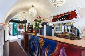 Bar (on property) - Boutiquehotel am Dom (Salzburg)