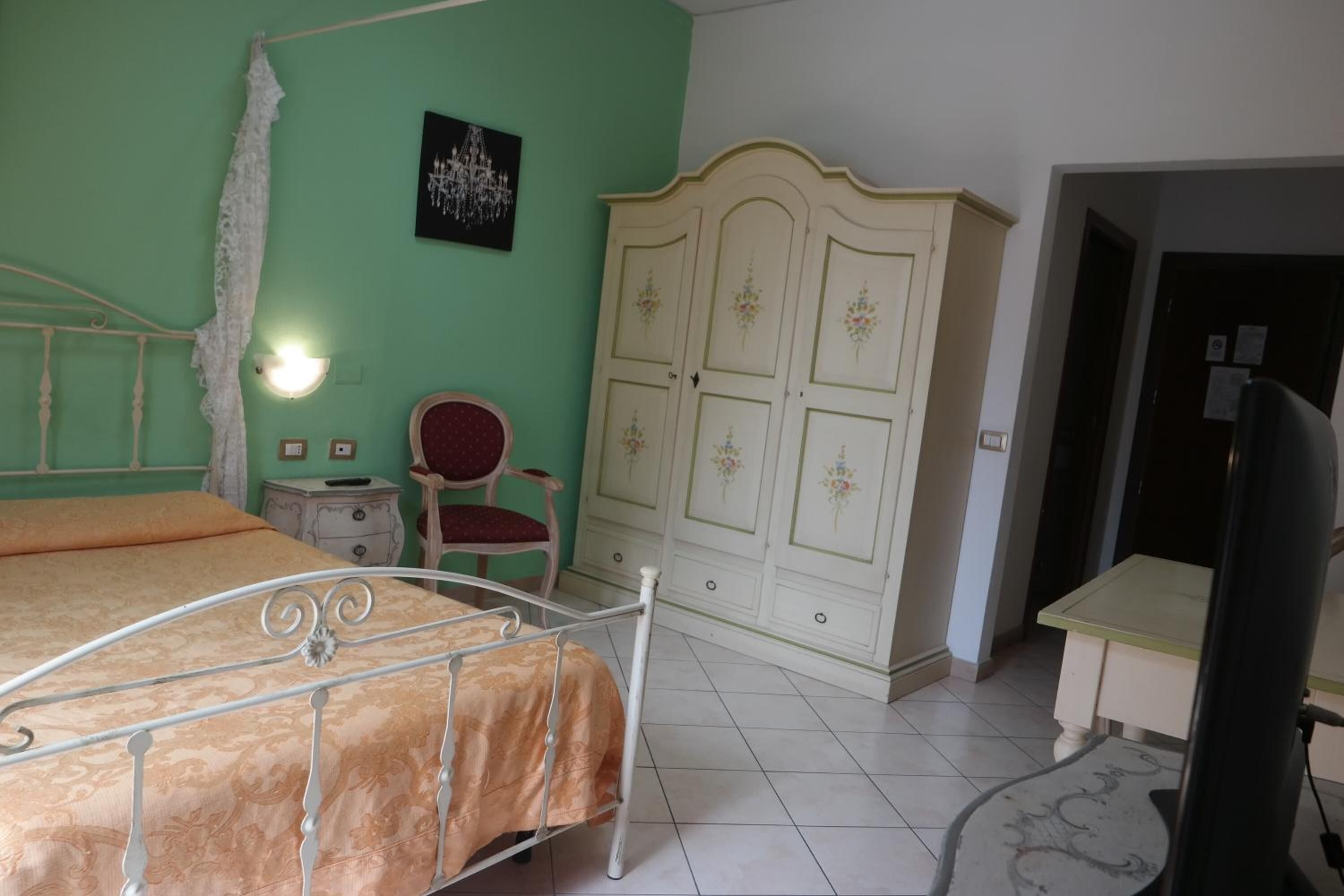 desk, cots/infant beds, free rollaway beds, free wifi