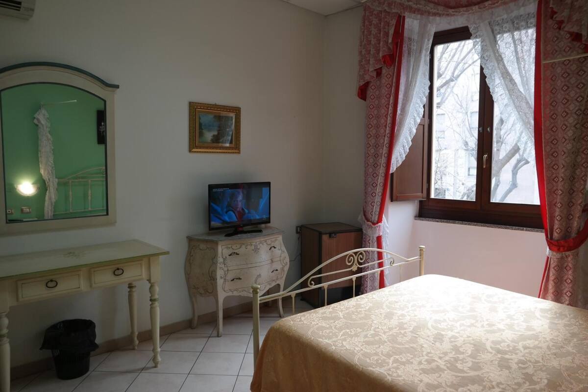 desk, cots/infant beds, free rollaway beds, free wifi