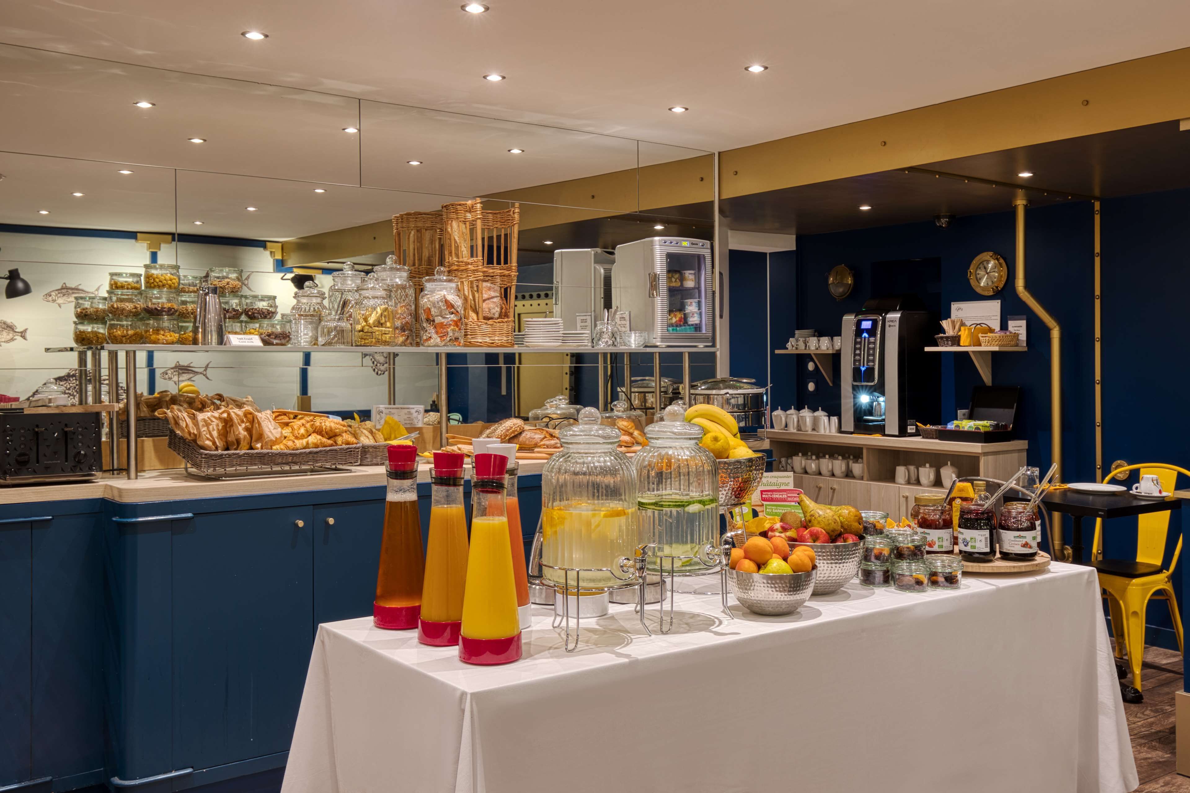 daily buffet breakfast (eur 14.00 per person)
