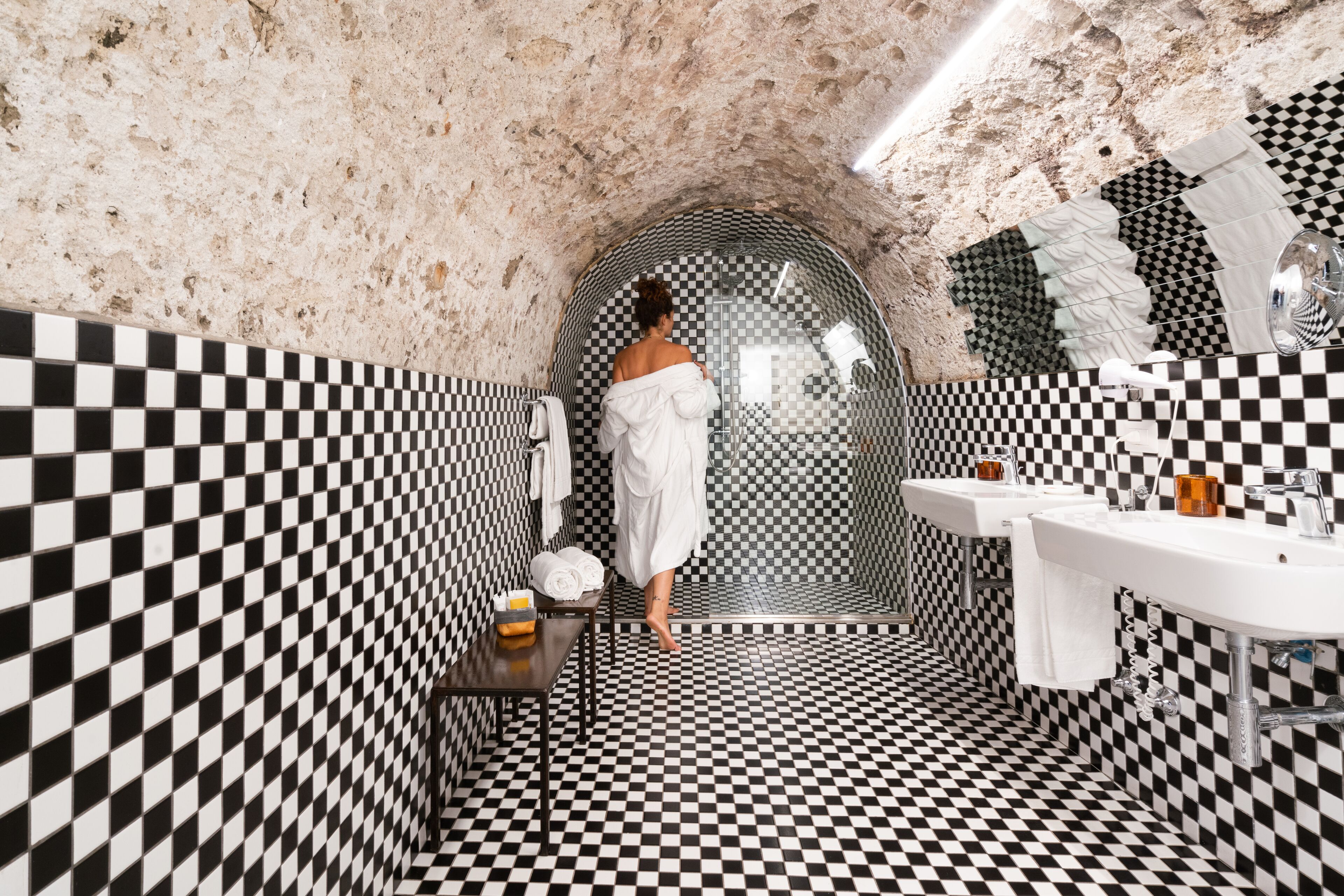 Deluxe Double Room, Terrace, Sea View | Bathroom | Shower, free toiletries, hair dryer, bidet