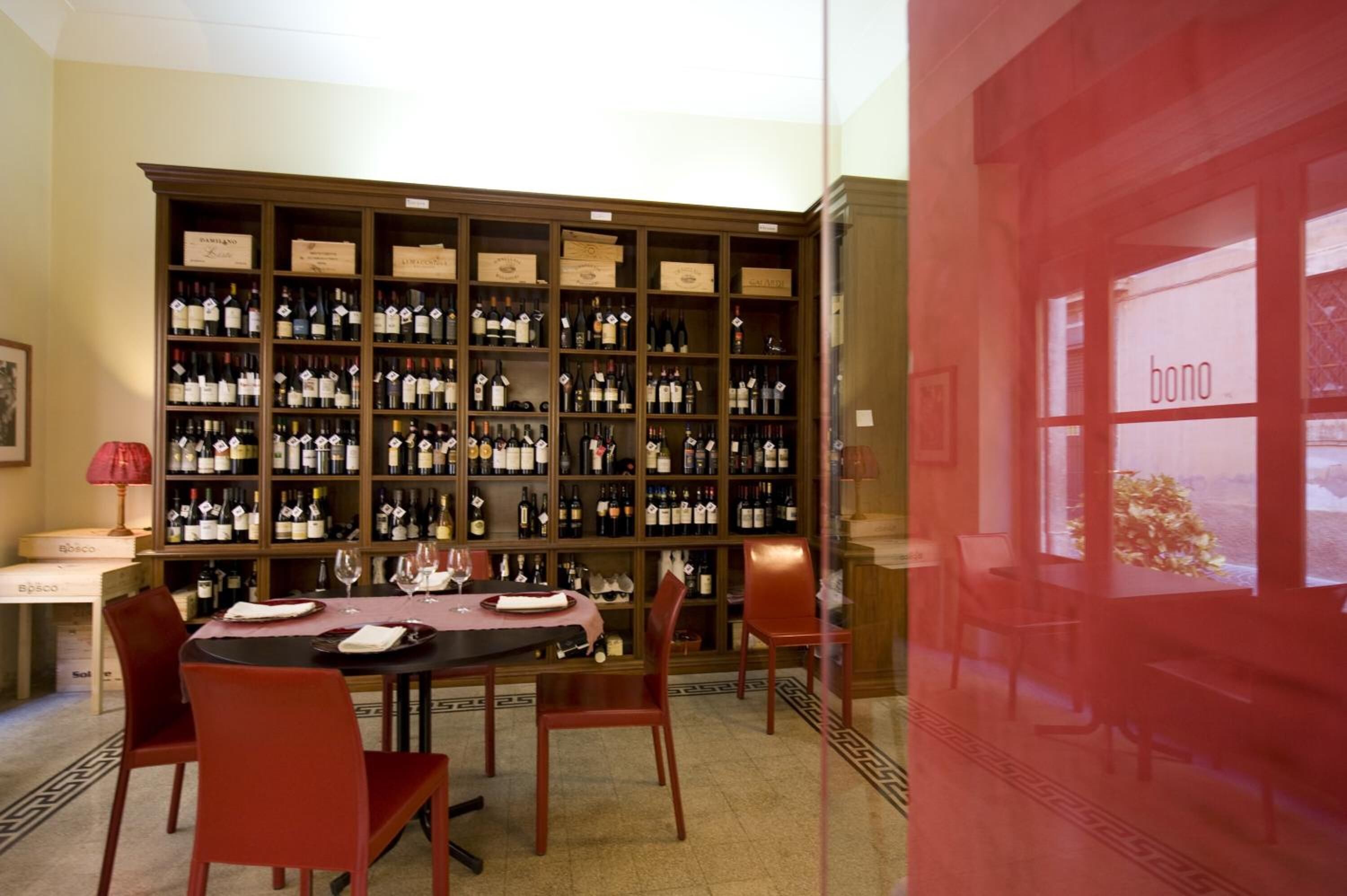 breakfast, lunch, dinner served; italian cuisine