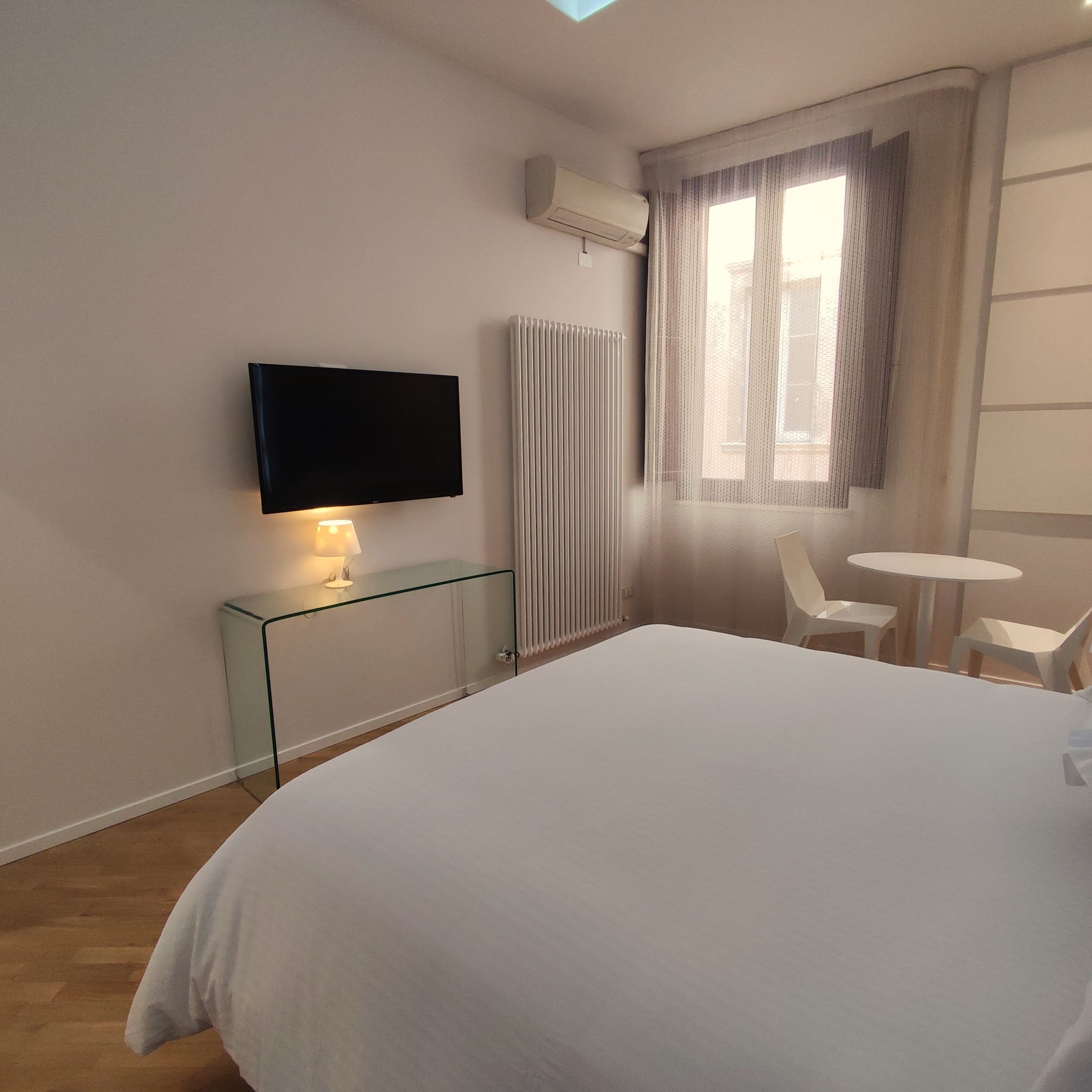 junior suite | 2 bedrooms, premium bedding, minibar, in-room safe