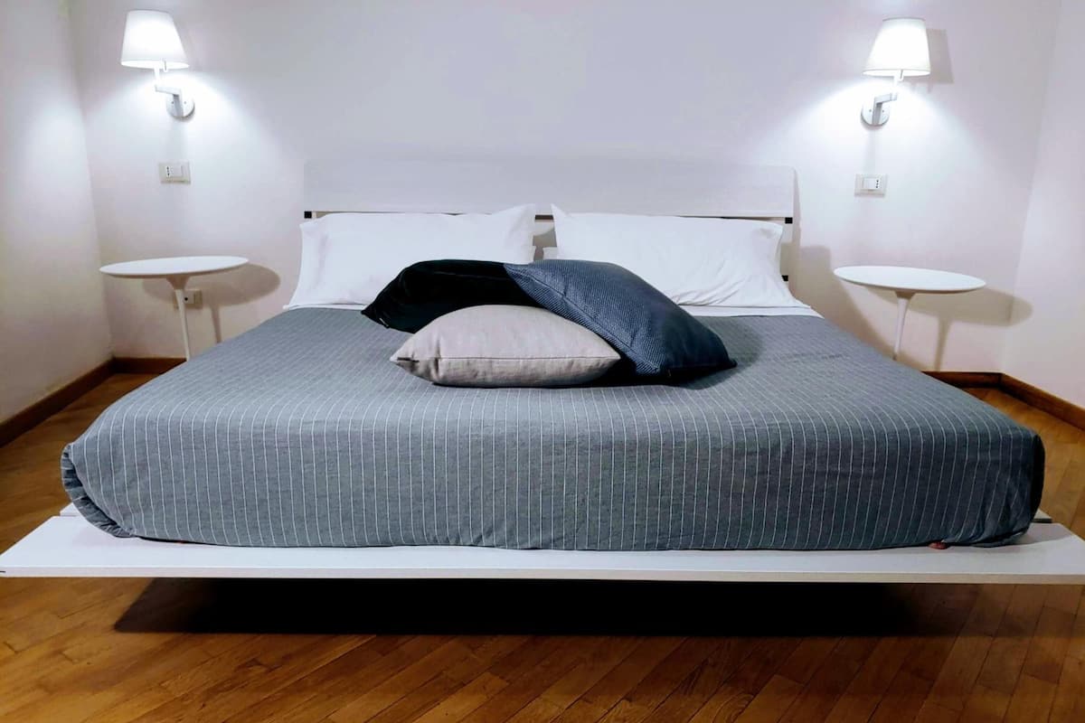 Junior Studio Suite | 2 bedrooms, premium bedding, minibar, in-room safe
