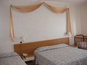 Minibar, in-room safe, desk, iron/ironing board