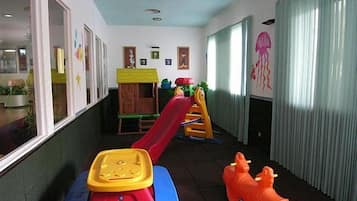 Children’s play area – indoor