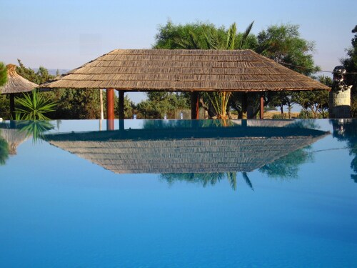 Faros Villa small hotel & restaurant