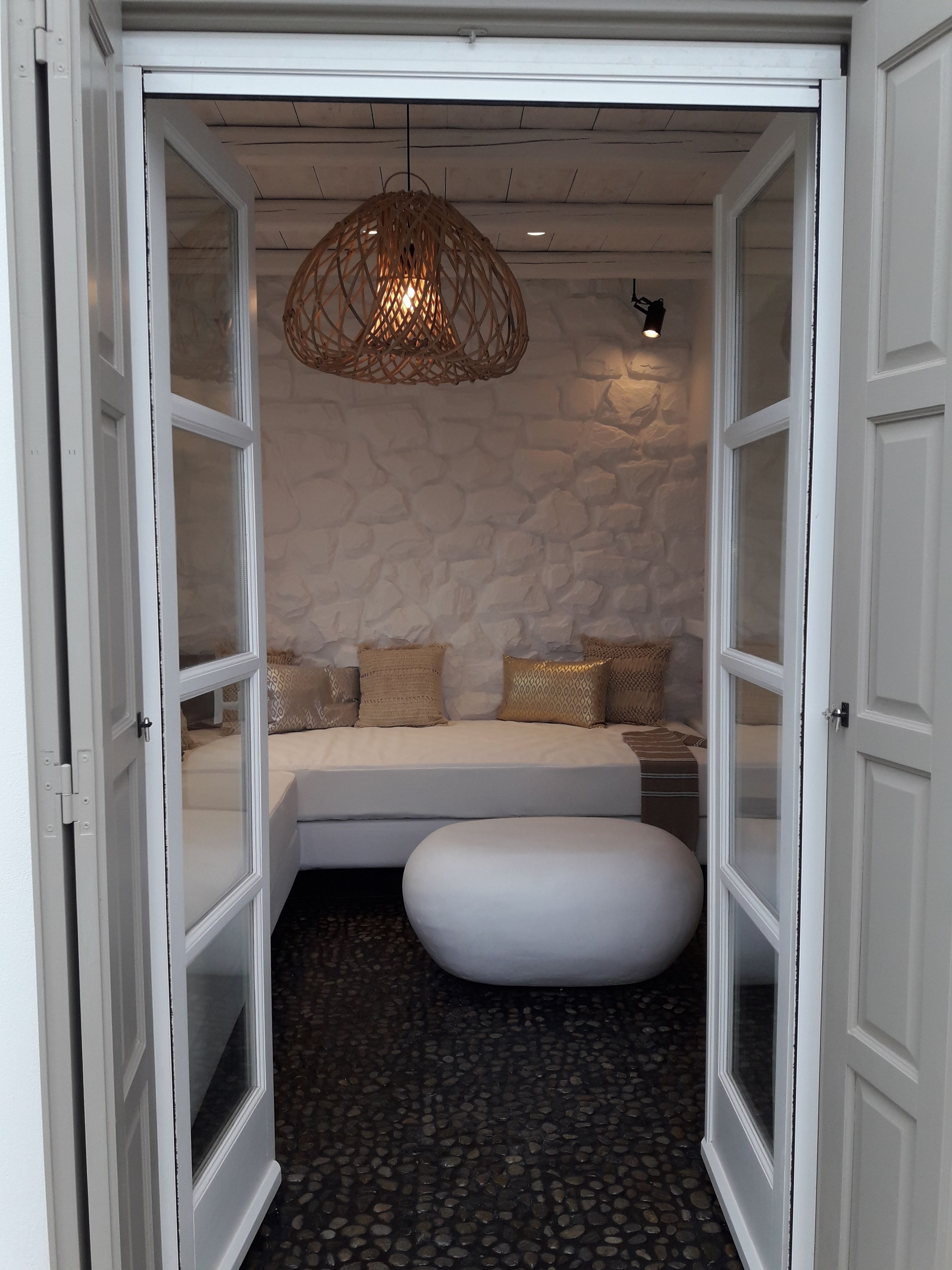 Romantic Studio Suite, Multiple Beds, Ground Floor | Living area | LCD TV