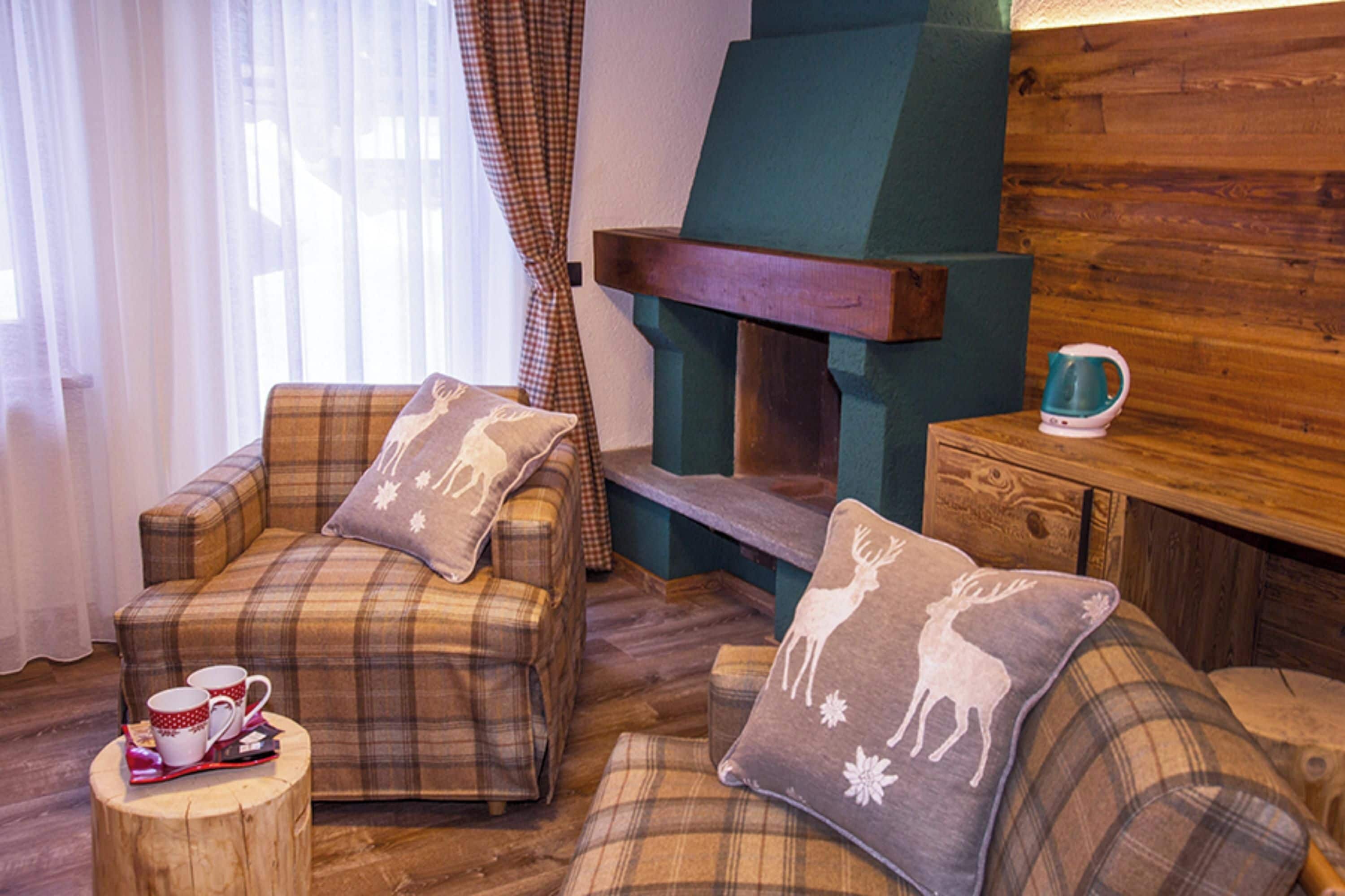 junior room, non smoking, terrace | frette italian sheets, pillow-top beds, minibar, in-room safe