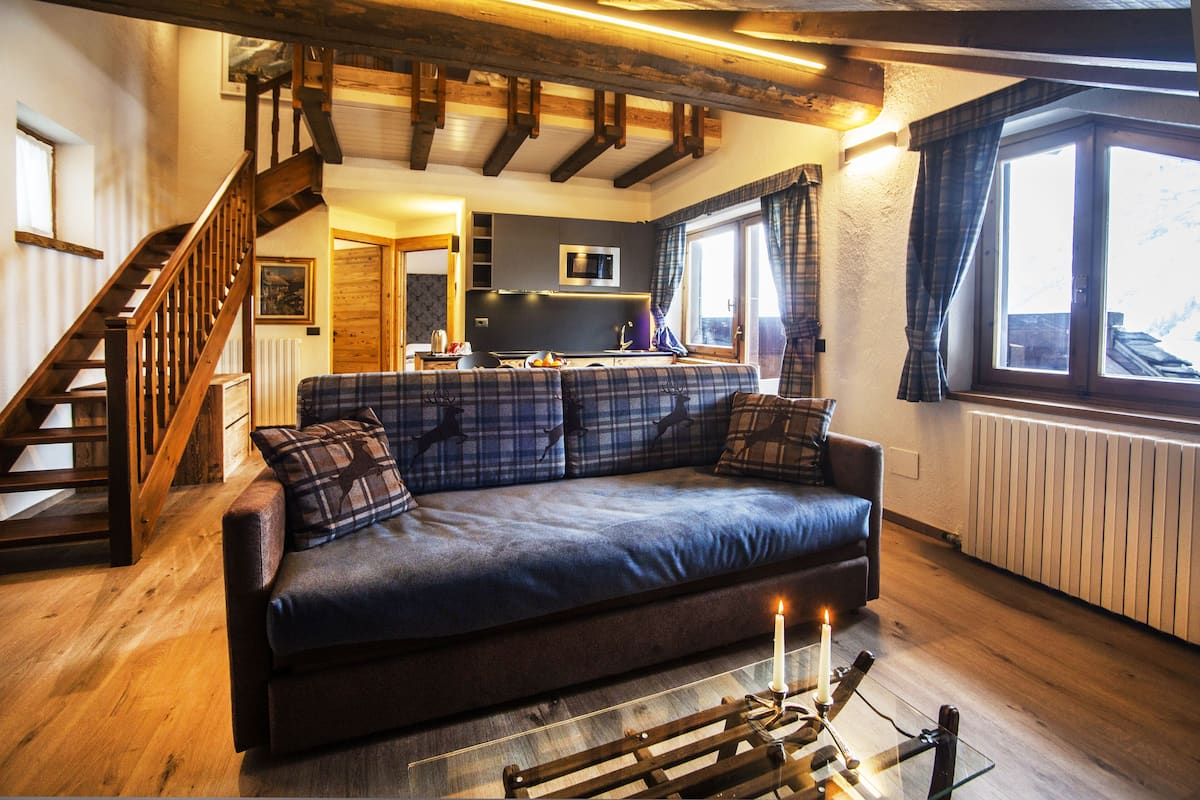 suite | living area | 32-inch led tv with satellite channels