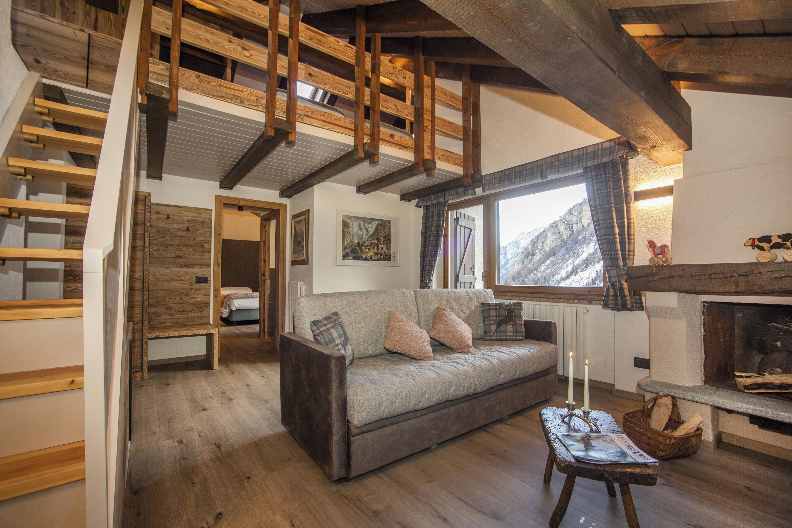 套房 | 起居区 | 32-英寸LED 电视（配备卫星频道）