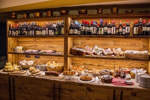 Petit déjeuner buffet compris tous les jours