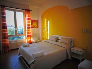 Panoramic-Doppelzimmer | Daunenbettdecken, Schreibtisch, Verdunkelungsvorhänge, kostenloses WLAN