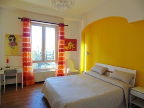 Panoramic-Doppelzimmer | Daunenbettdecken, Schreibtisch, Verdunkelungsvorhänge, kostenloses WLAN