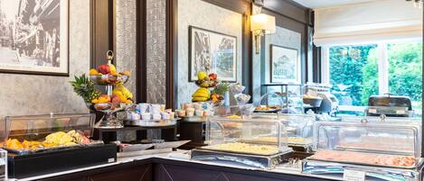 Dagelijks ontbijtbuffet (EUR 10 per persoon)