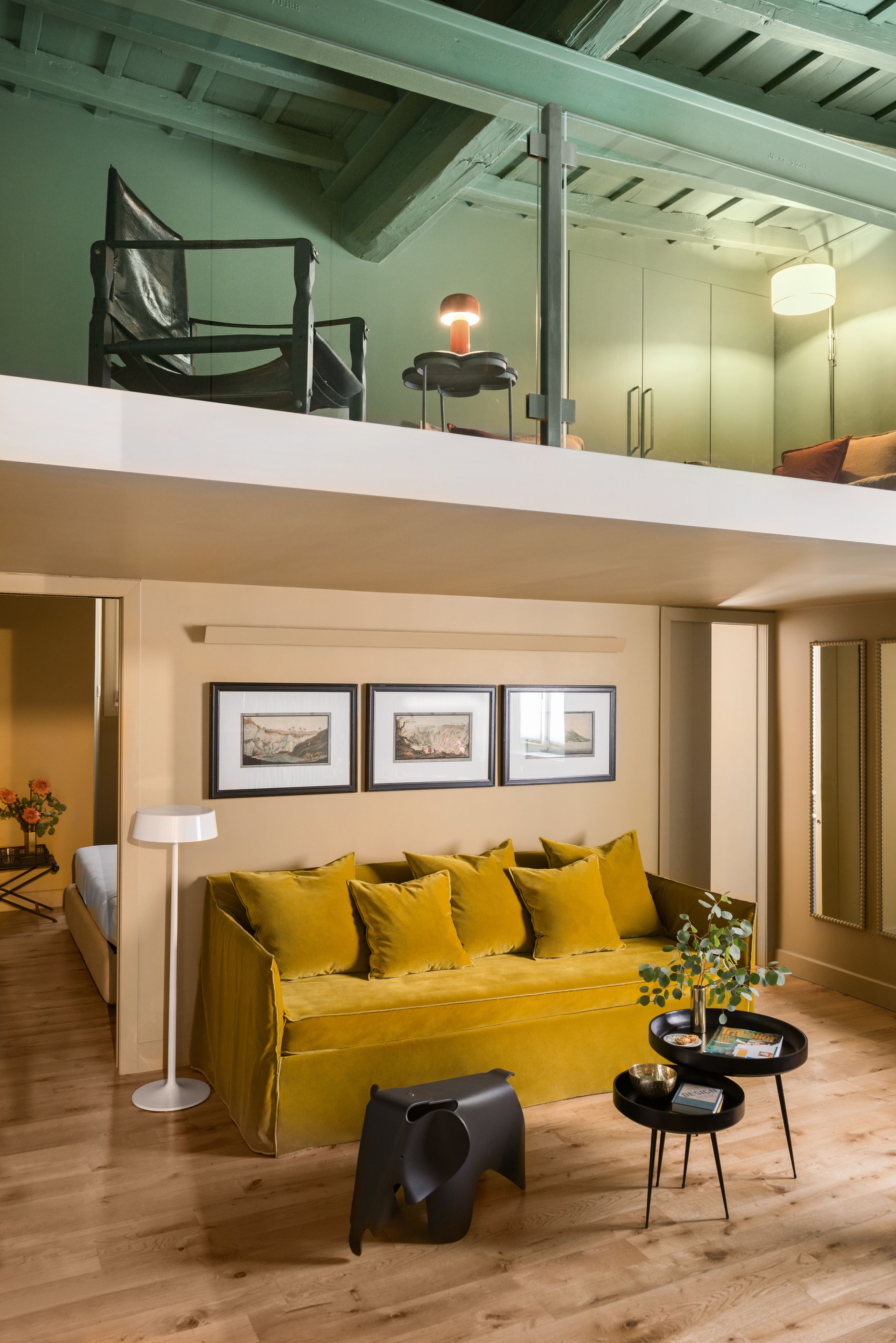 Photo - Crossing Condotti