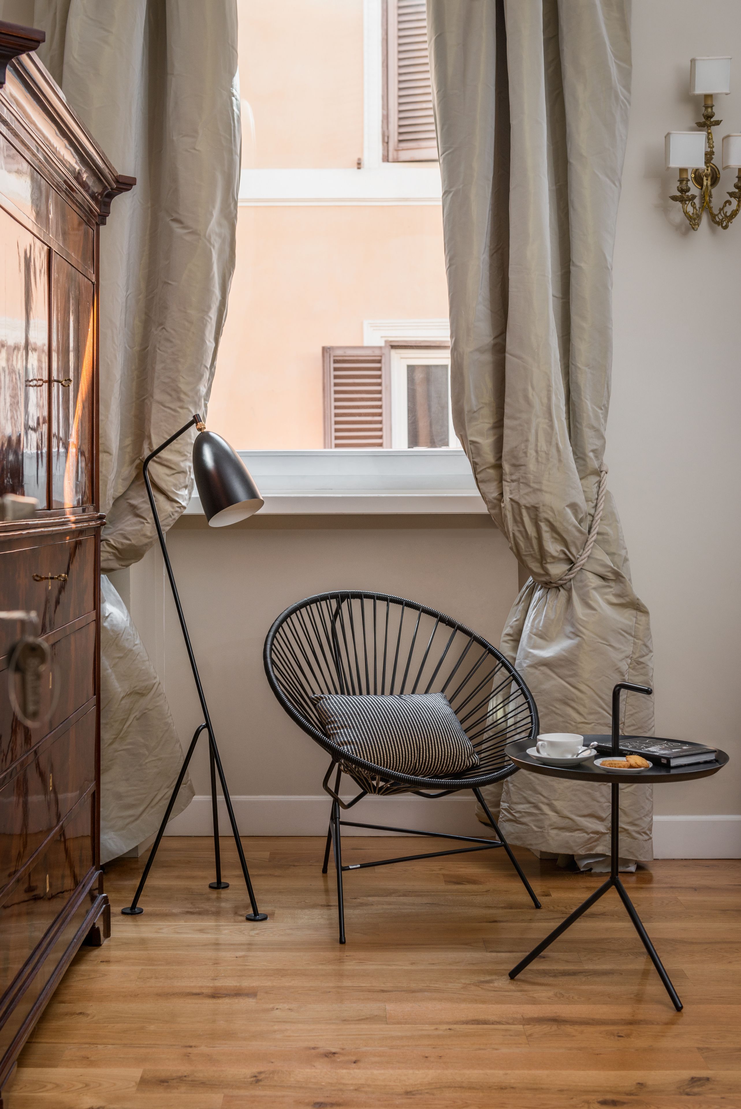 Photo - Crossing Condotti