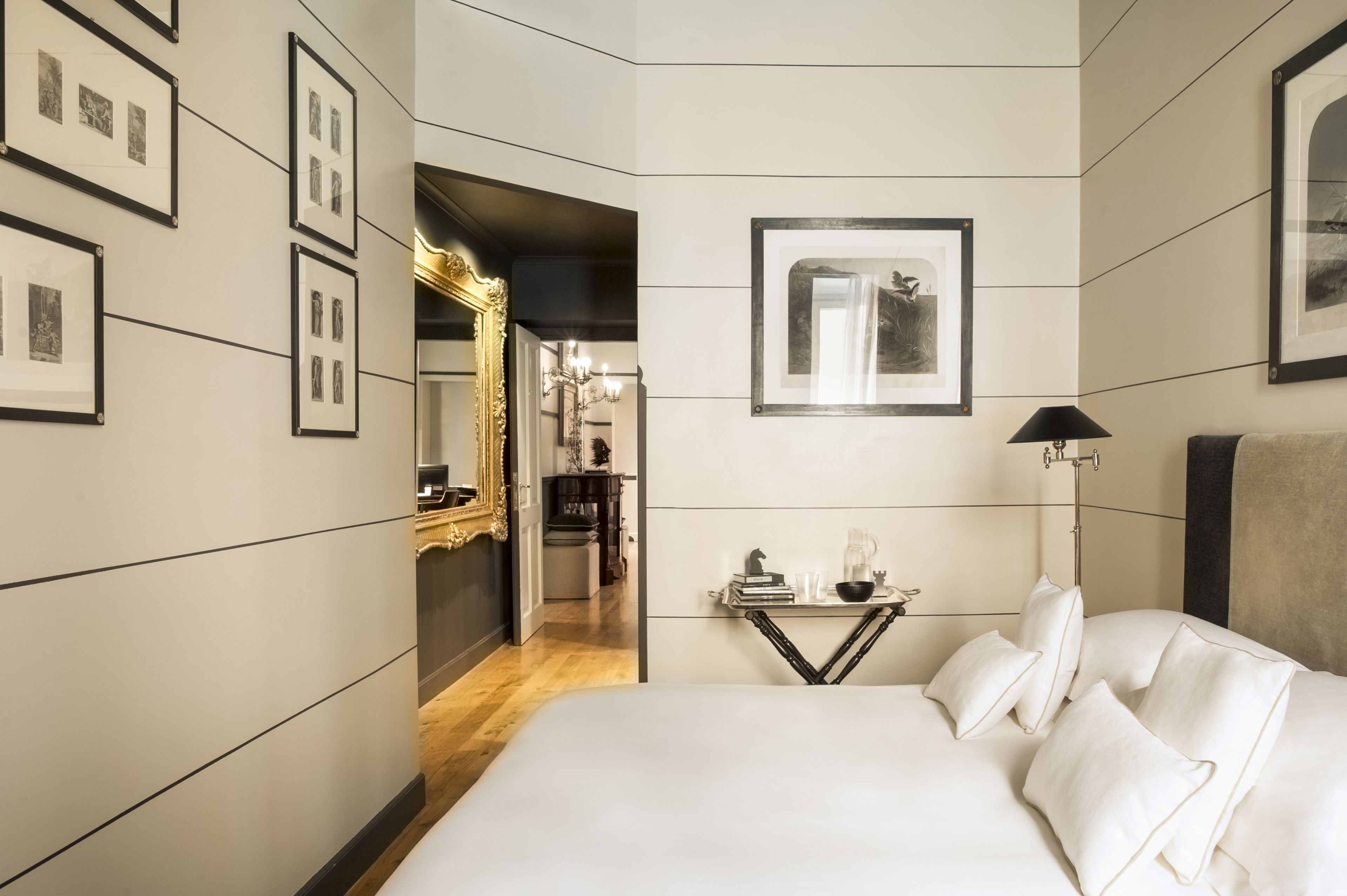 Photo - Crossing Condotti