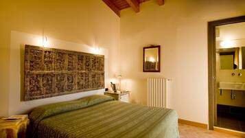 Doppelzimmer zur Einzelnutzung | Minibar, Zimmersafe, Schreibtisch, Babybetten